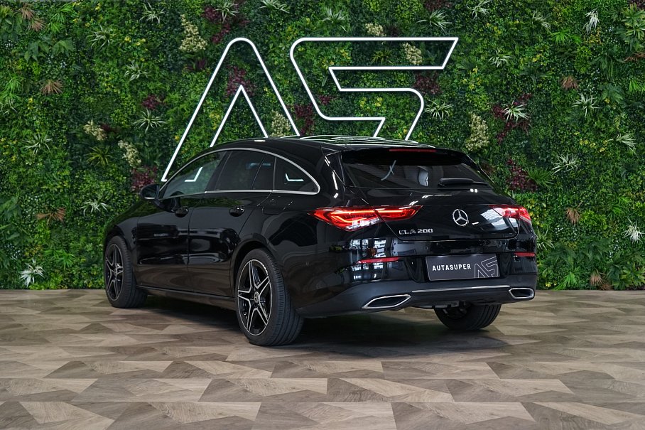 Mercedes-Benz CLA 200 Shooting brake