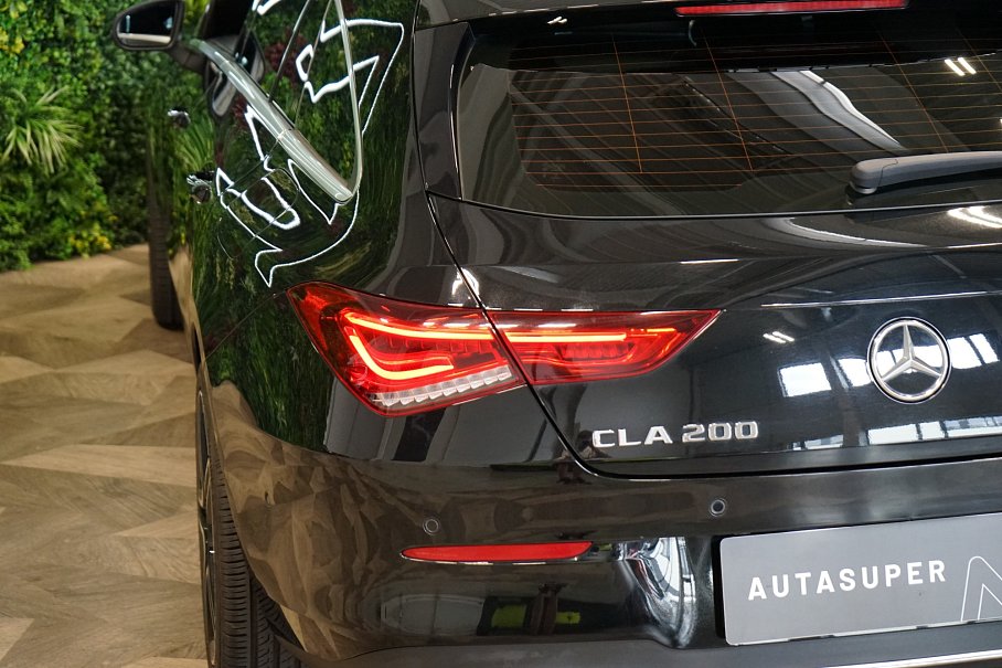 Mercedes-Benz CLA 200 Shooting brake