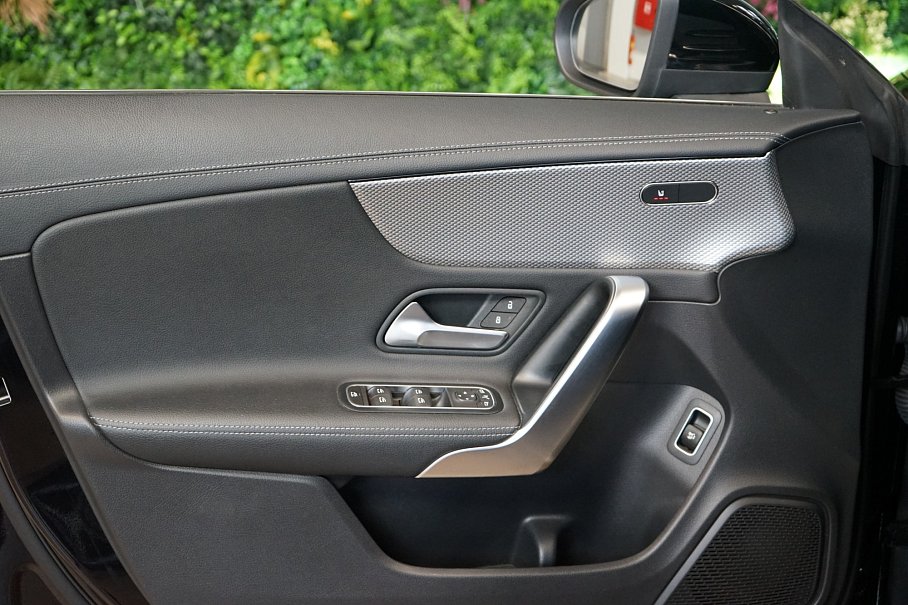 Mercedes-Benz CLA 200 Shooting brake