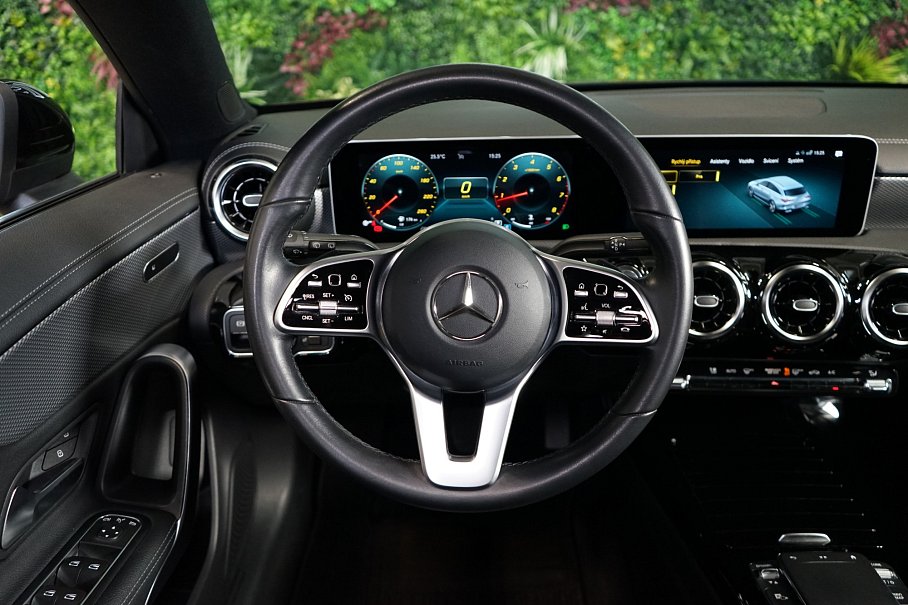 Mercedes-Benz CLA 200 Shooting brake