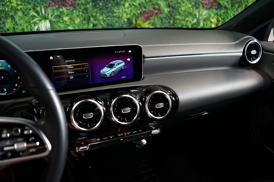 Mercedes-Benz CLA 200 Shooting brake