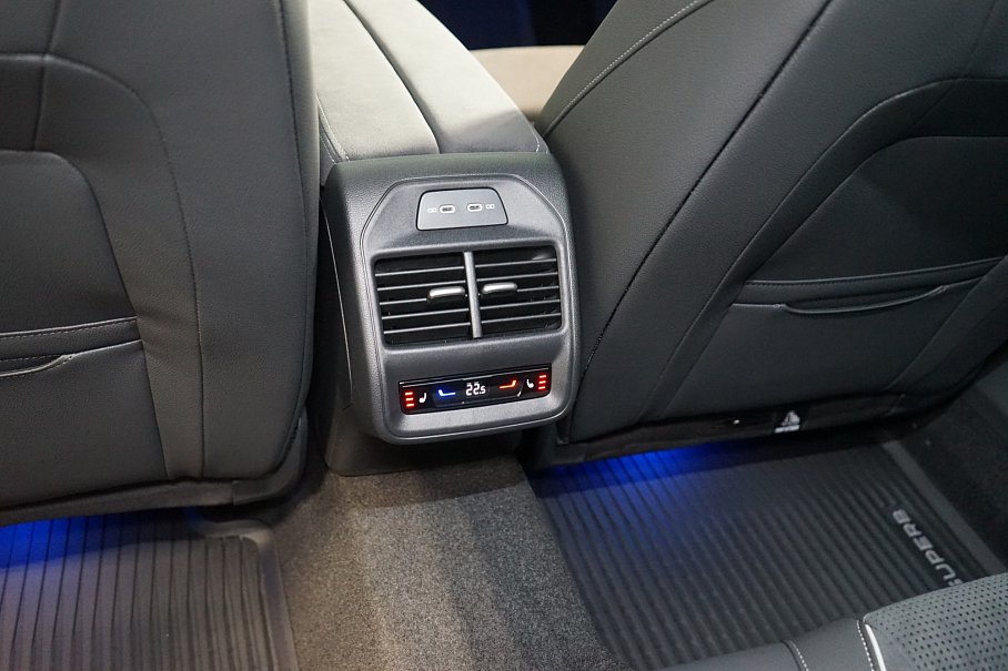 Škoda Superb 2.0 TDI Sportline
