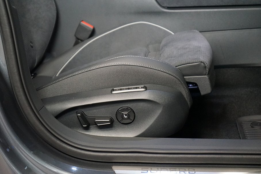 Škoda Superb 2.0 TDI Sportline