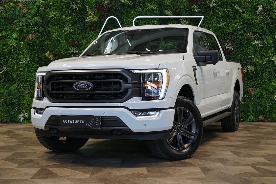Ford F-150 XLT V8