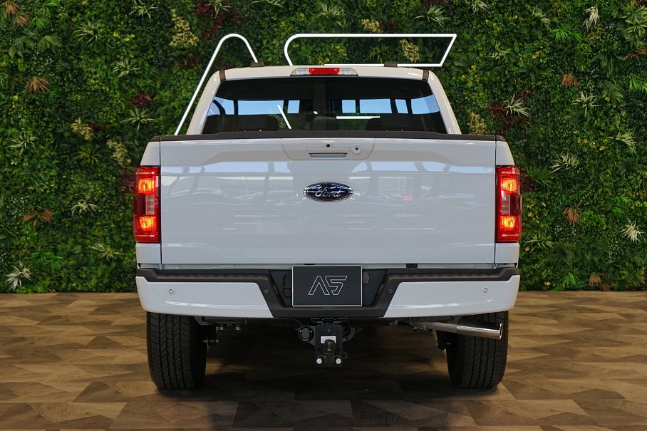 Ford F-150 XLT V8