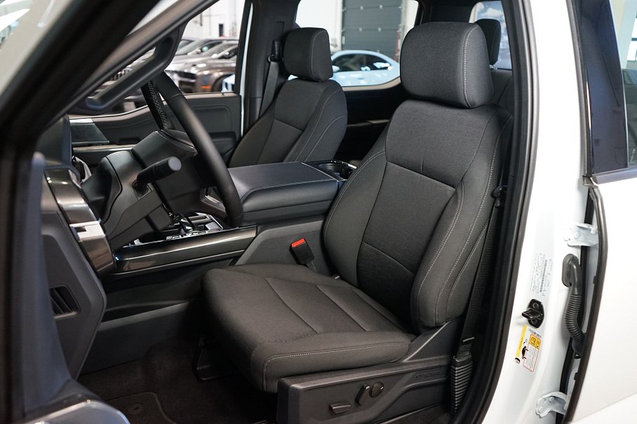 Ford F-150 XLT V8