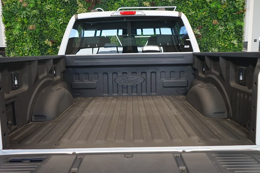 Ford F-150 XLT V8