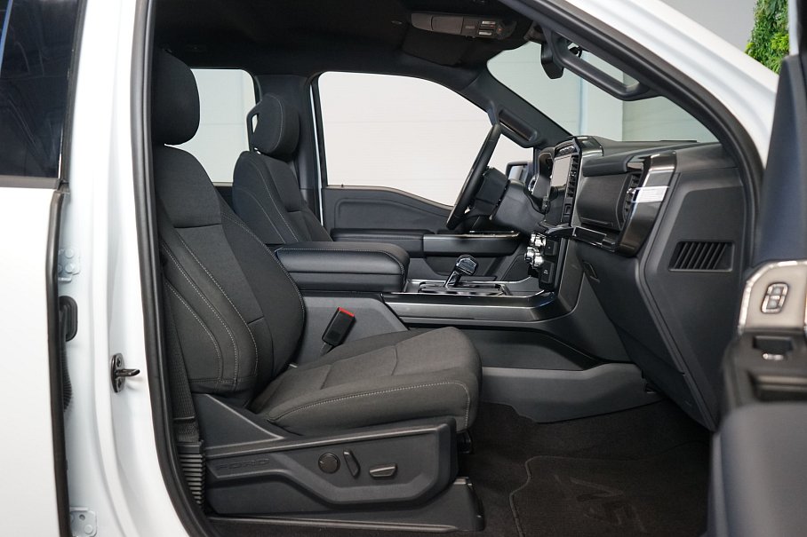 Ford F-150 XLT V8