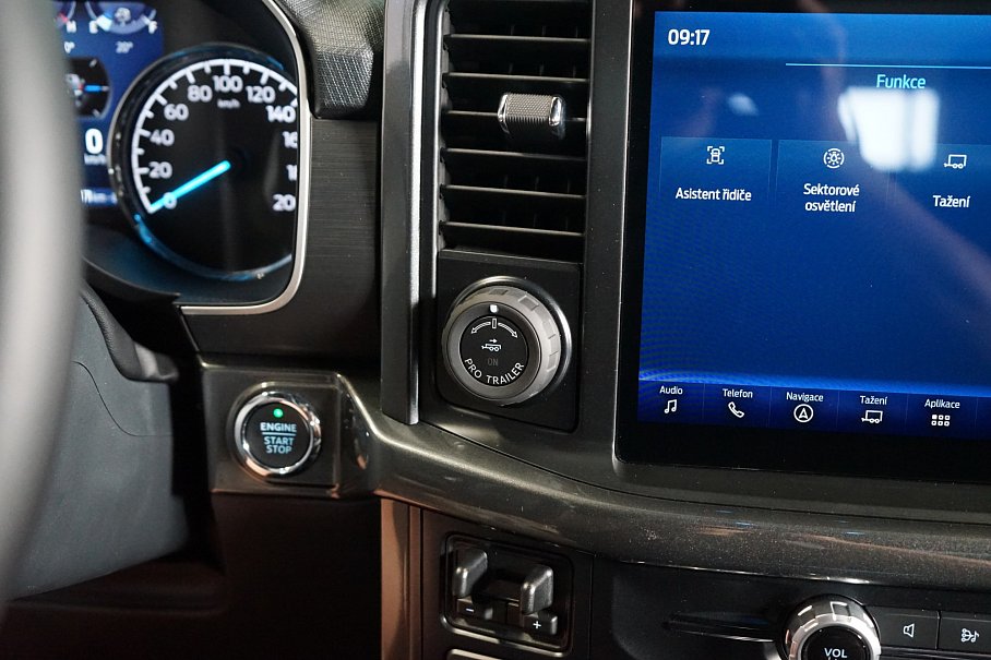 Ford F-150 XLT V8
