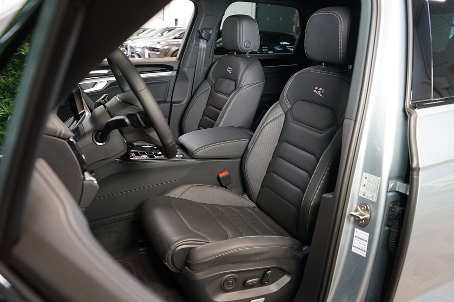 Volkswagen Touareg 3.0 TDI R-Line 4Motion