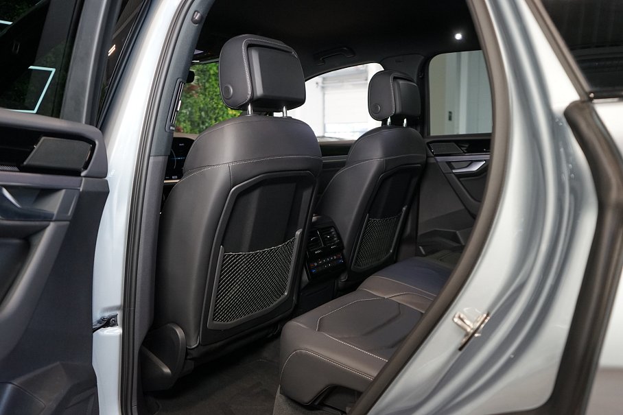 Volkswagen Touareg 3.0 TDI R-Line 4Motion