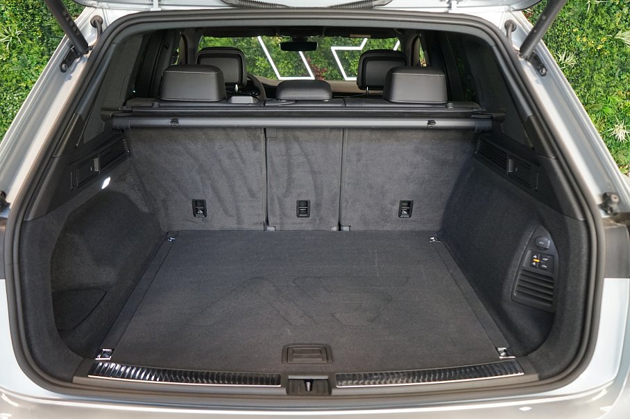 Volkswagen Touareg 3.0 TDI R-Line 4Motion