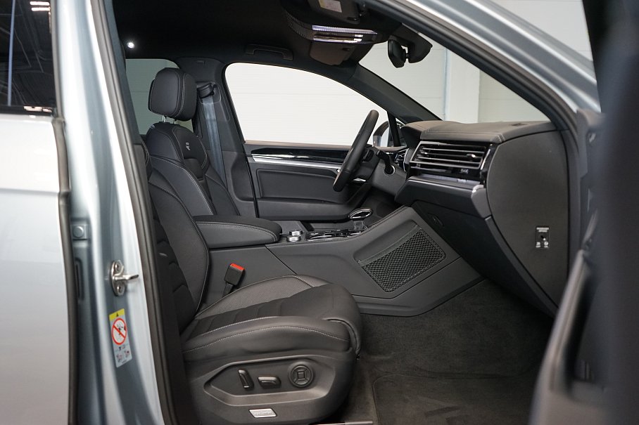 Volkswagen Touareg 3.0 TDI R-Line 4Motion