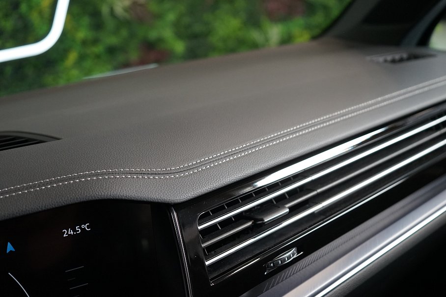 Volkswagen Touareg 3.0 TDI R-Line 4Motion