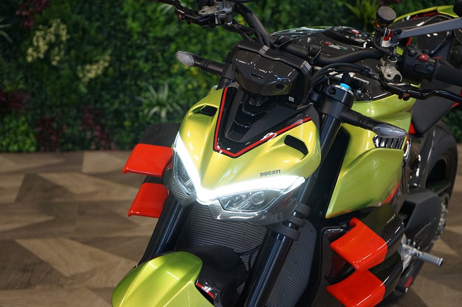 Ducati Streetfighter V4 Edition Lamborghini STO