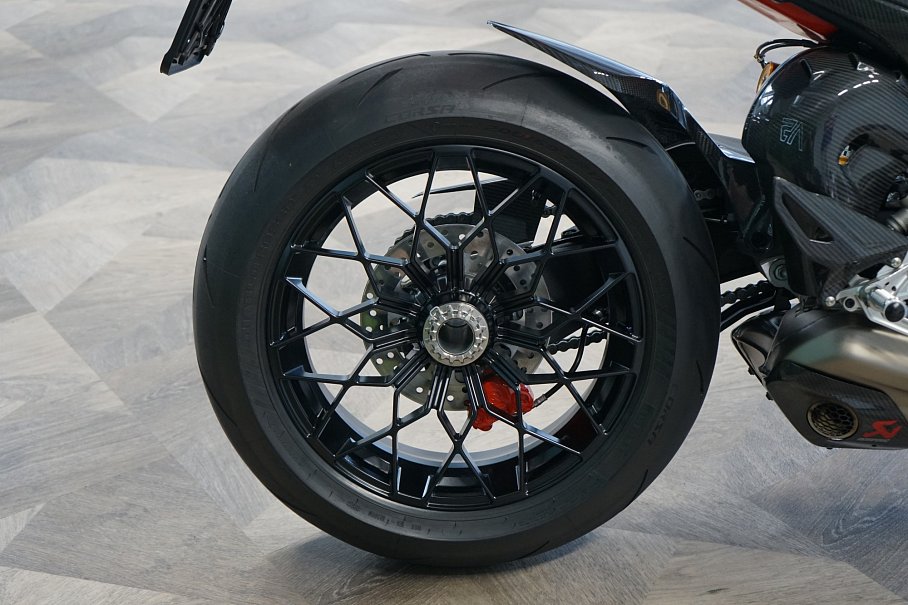 Ducati Streetfighter V4 Edition Lamborghini STO