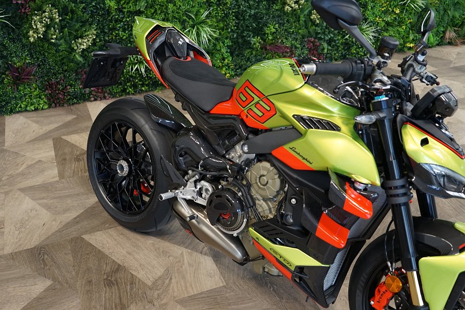 Ducati Streetfighter V4 Edition Lamborghini STO