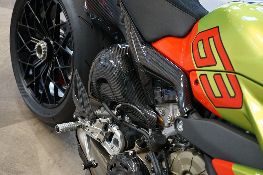 Ducati Streetfighter V4 Edition Lamborghini STO