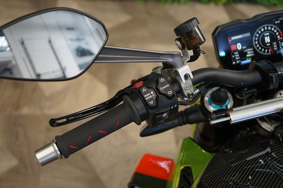 Ducati Streetfighter V4 Edition Lamborghini STO