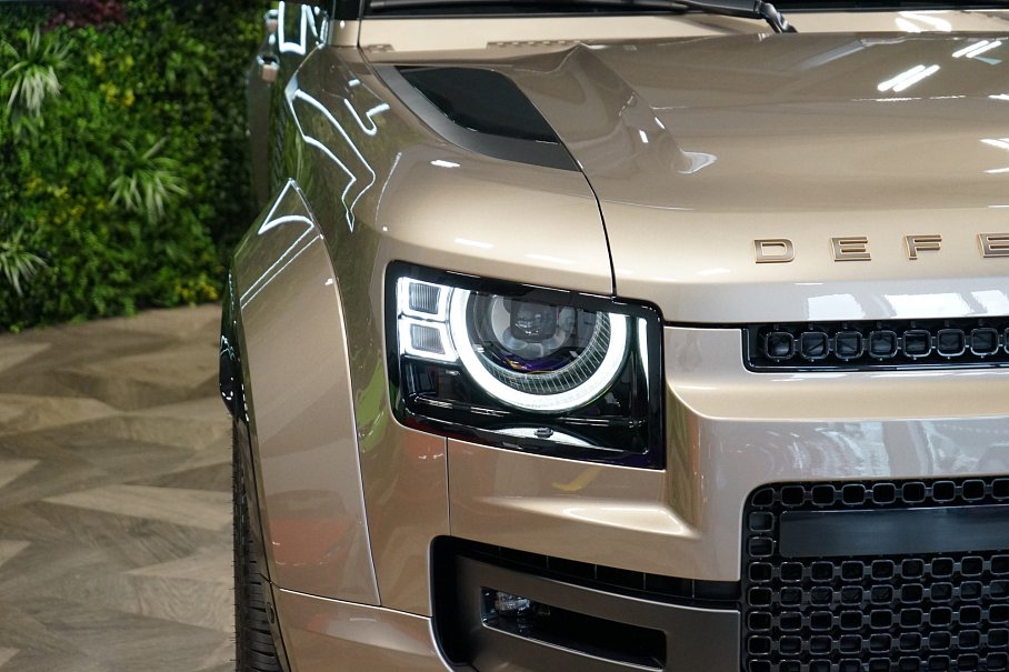 Land Rover Defender OCTA