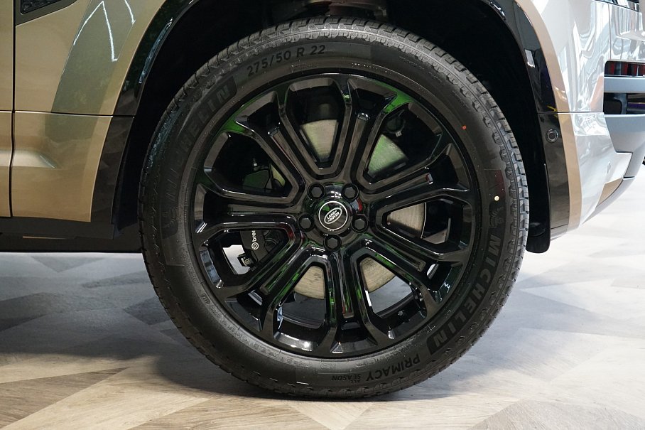 Land Rover Defender OCTA
