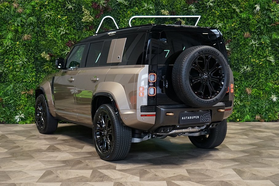 Land Rover Defender OCTA