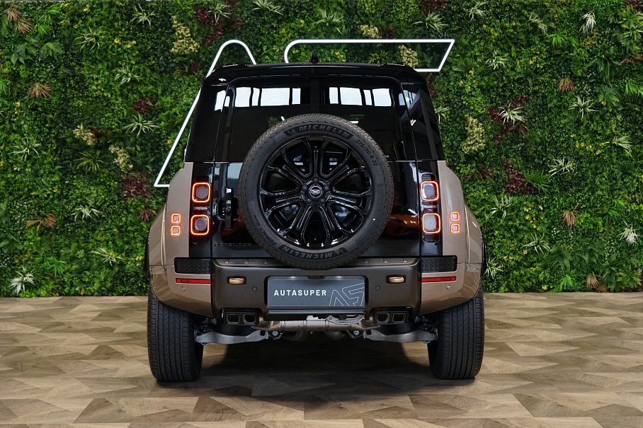 Land Rover Defender OCTA