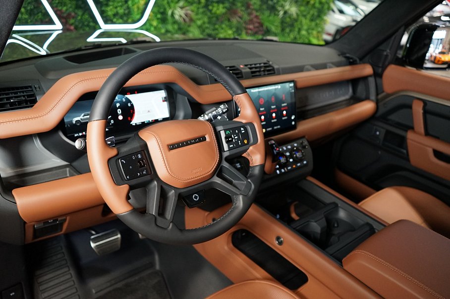 Land Rover Defender OCTA
