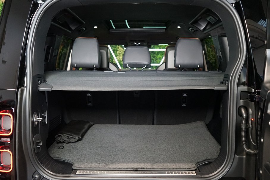 Land Rover Defender OCTA
