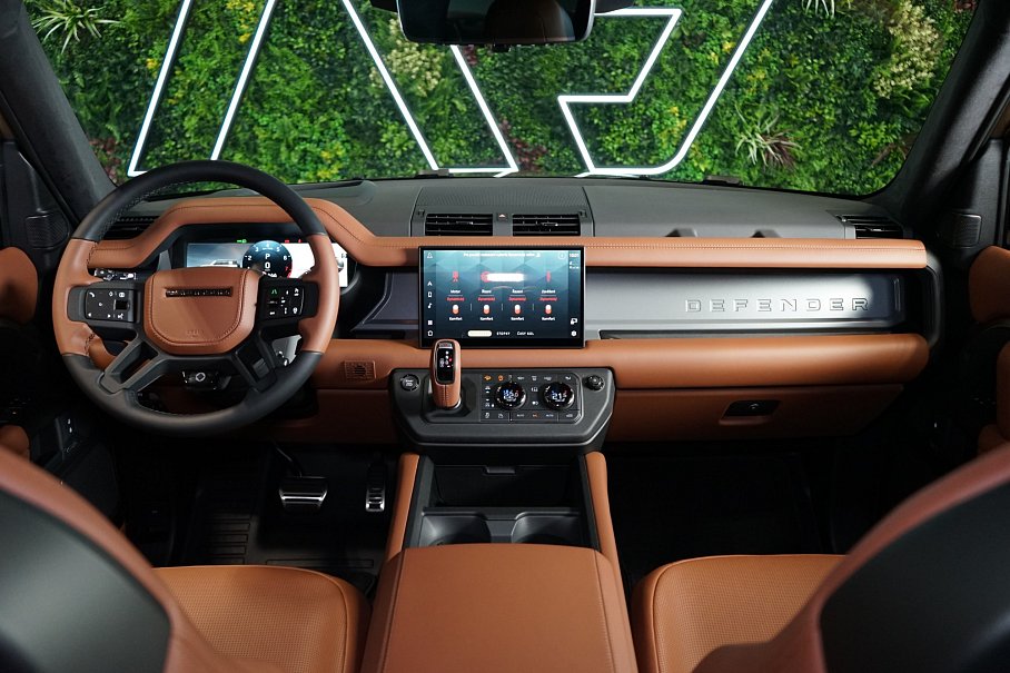 Land Rover Defender OCTA