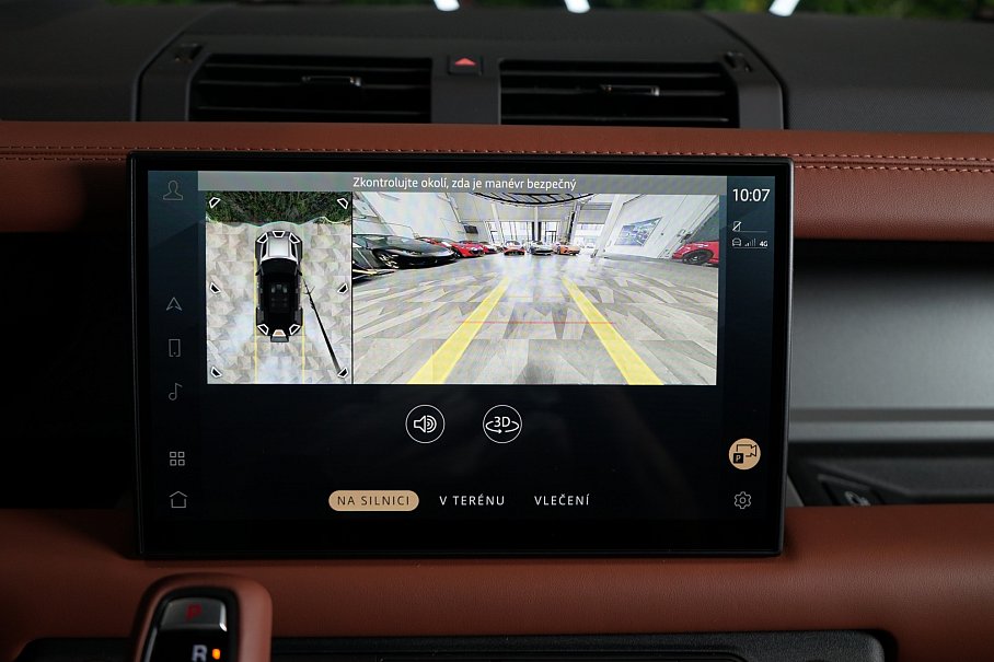 Land Rover Defender OCTA