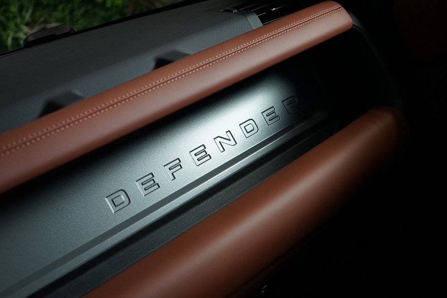 Land Rover Defender OCTA