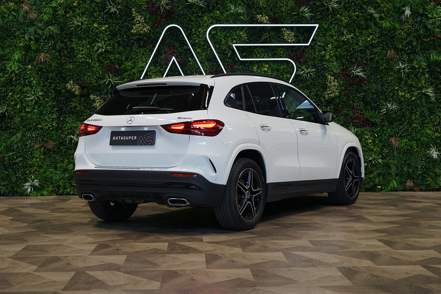 Mercedes-Benz GLA 200d 4Matic