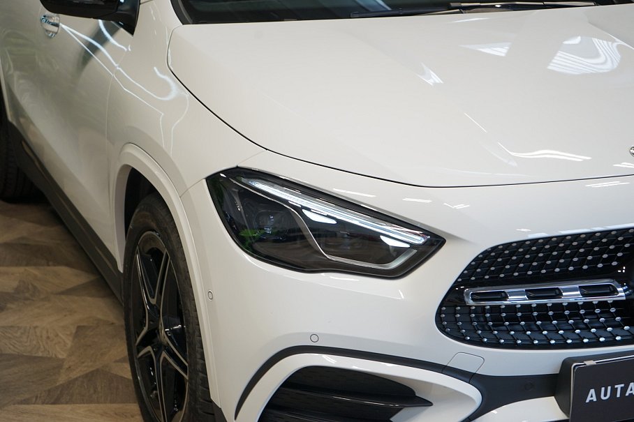 Mercedes-Benz GLA 200d 4Matic