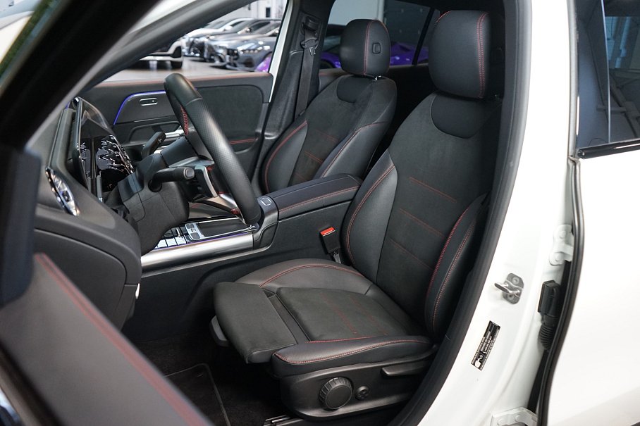Mercedes-Benz GLA 200d 4Matic
