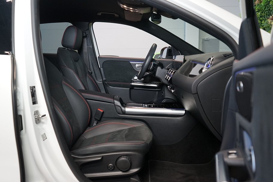 Mercedes-Benz GLA 200d 4Matic