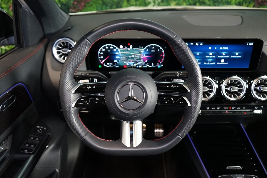 Mercedes-Benz GLA 200d 4Matic