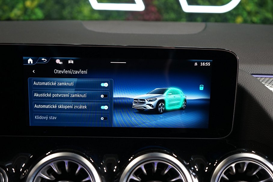 Mercedes-Benz GLA 200d 4Matic