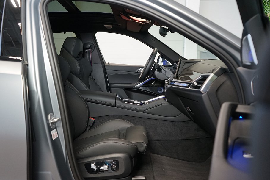 BMW X6 M60i xDrive