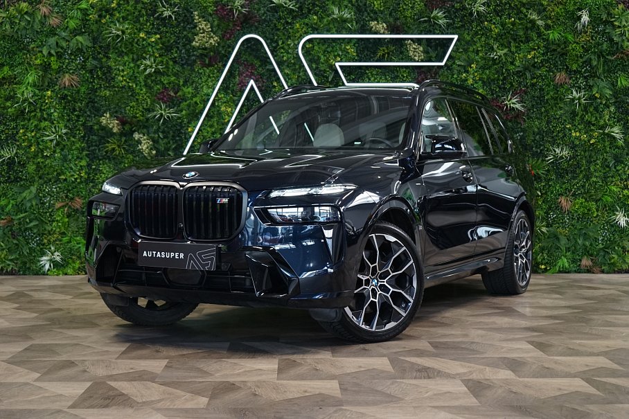 BMW X7 M60i