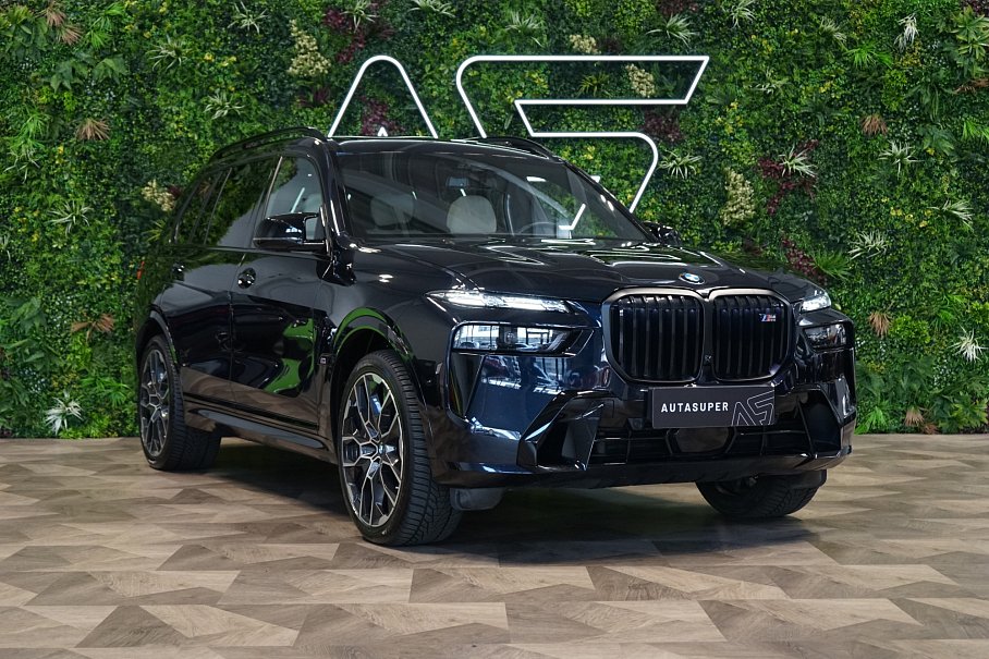 BMW X7 M60i