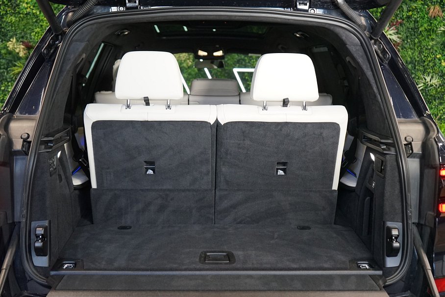 BMW X7 M60i