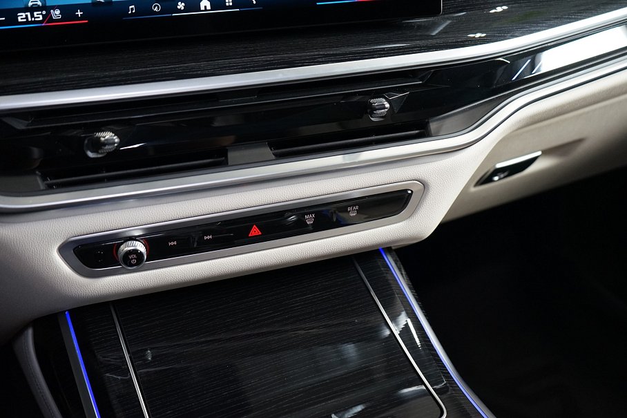 BMW X7 M60i