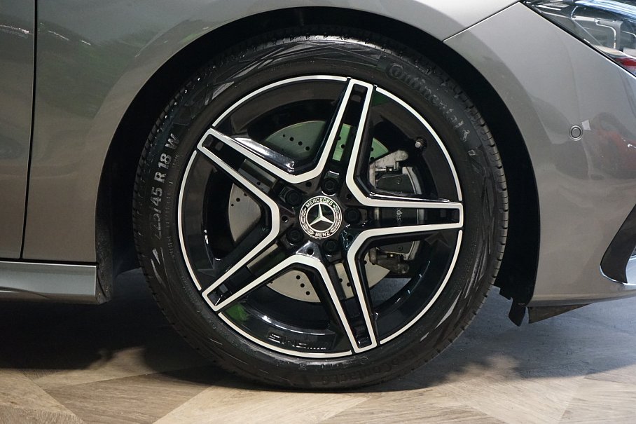 Mercedes-Benz CLA 220d Shooting brake