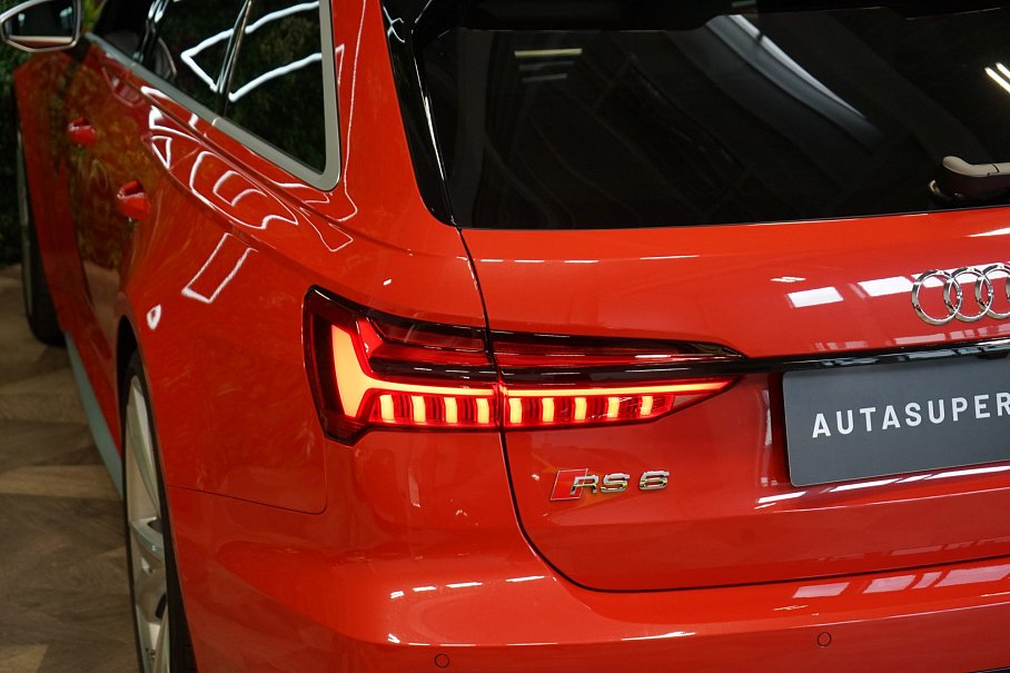 Audi RS6 Avant TFSI quattro