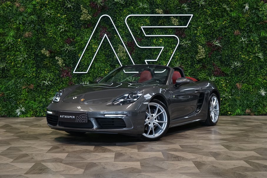 Porsche 718 Boxster