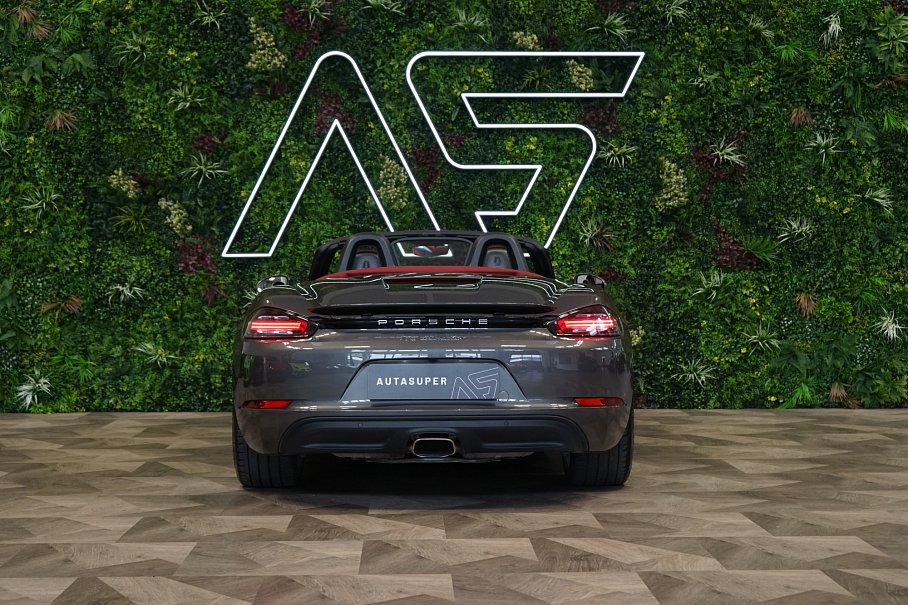 Porsche 718 Boxster