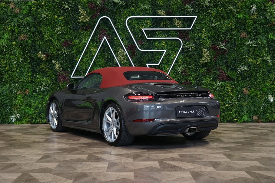 Porsche 718 Boxster