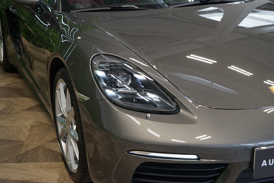 Porsche 718 Boxster
