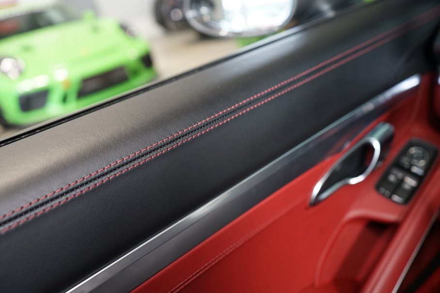 Porsche 718 Boxster